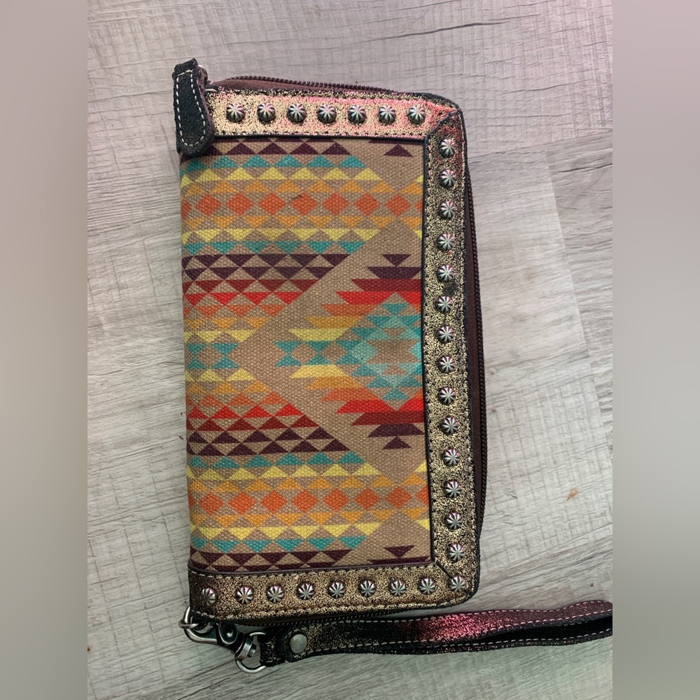 Used Ariat Wallet